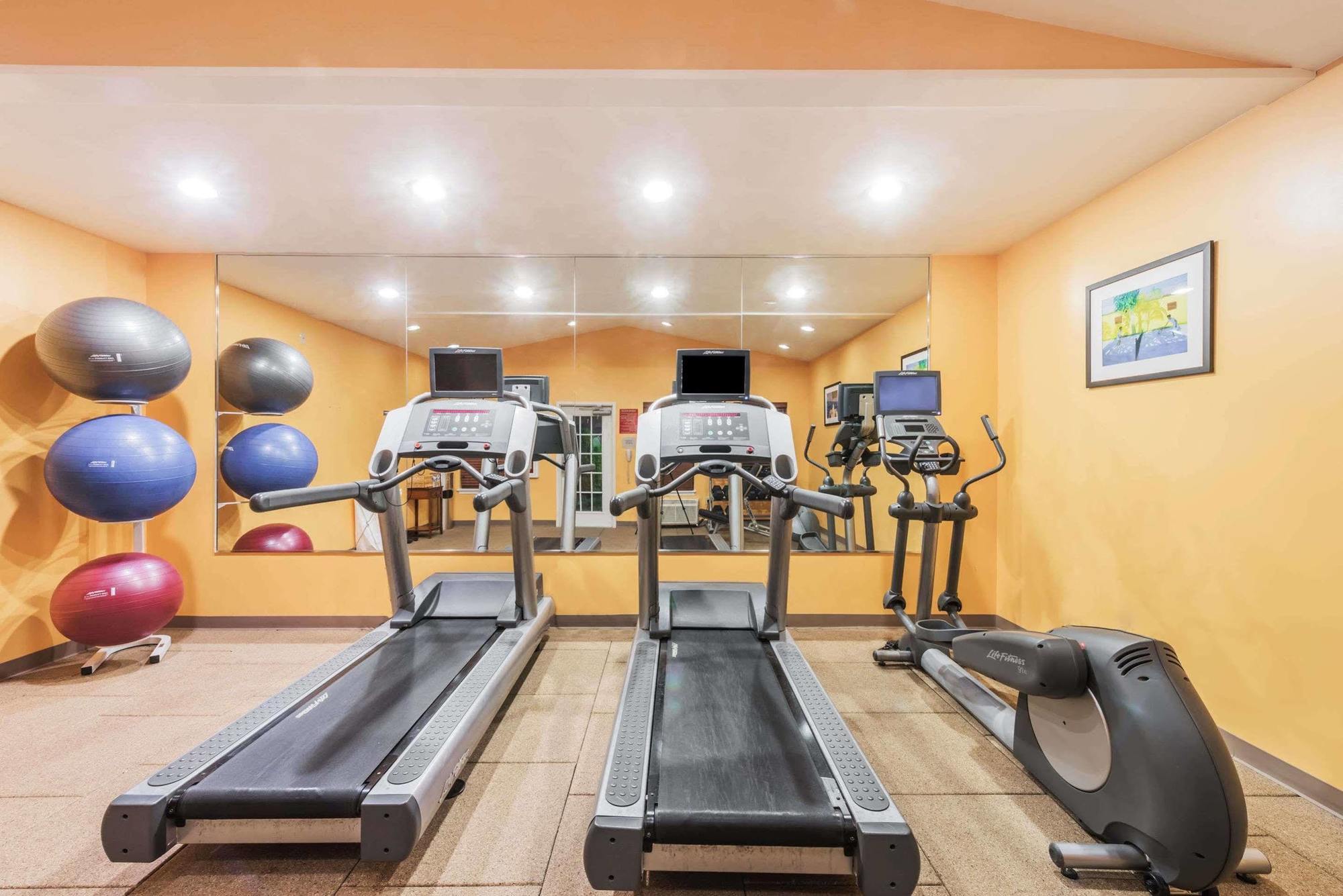 Hawthorn Suites Fort Worth University Экстерьер фото